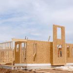 Une construction chalet en bois en Haute-Savoie garde-t-elle bien la chaleur en hiver ?