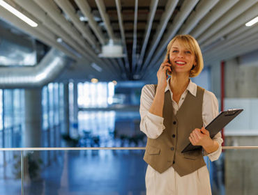 Une communication performante repose également sur une visibilité locale solide. Ainsi, la stratégie de communication Lyon