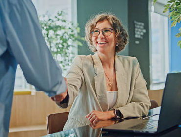 L’analyse d’une stratégie de communication Lyon repose principalement sur le choix des indicateurs de performance adaptés.