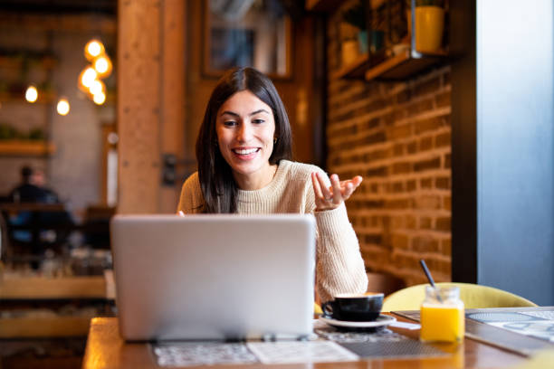Dans une démarche visant à améliorer image de marque Paris, le positionnement joue un rôle central, car il influence