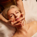 Comment choisir entre massage relaxant, énergétique ou profond pour un Massage bien-être à Lyon ?